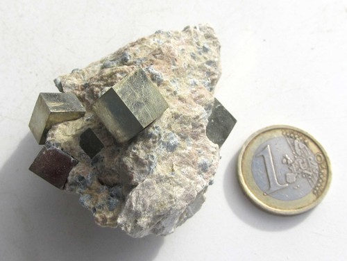 Pyritwürfel matrix stufe - pyritwürfel,