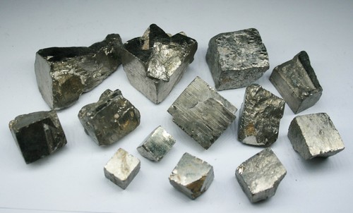 Lot kg pyritkristall - lot,