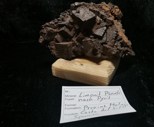Limonit pseudo nach pyrit aus - limonit,