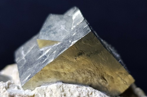 597g pyrit auf - ☆597g,