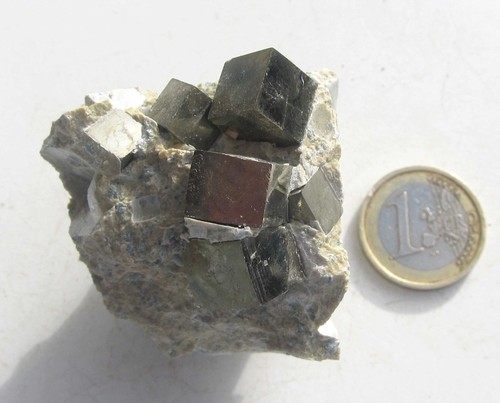 Pyritwürfel matrix stufe - pyritwürfel, matrix,