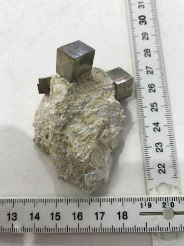 Mineralien besonderheit - mm,