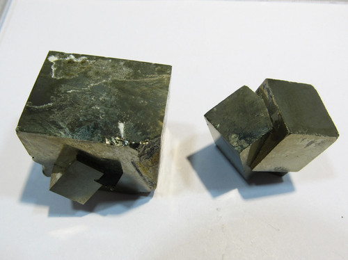 Pyrit würfel goldene - würfel,
